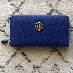 Tommy Hilfiger women’s wallet